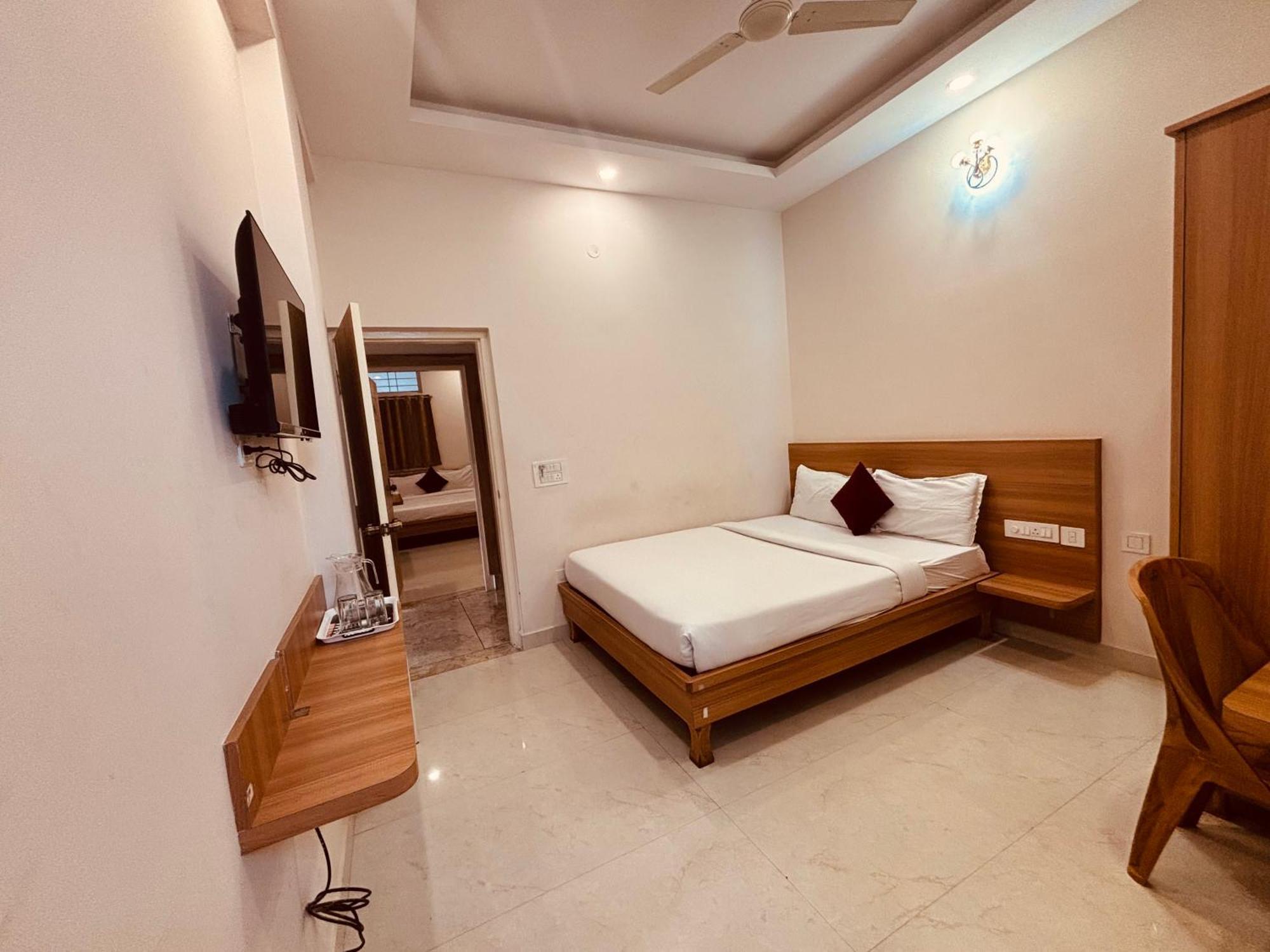 Seema Palace Inn 1 Km From Railwaystaion Mysore Extérieur photo