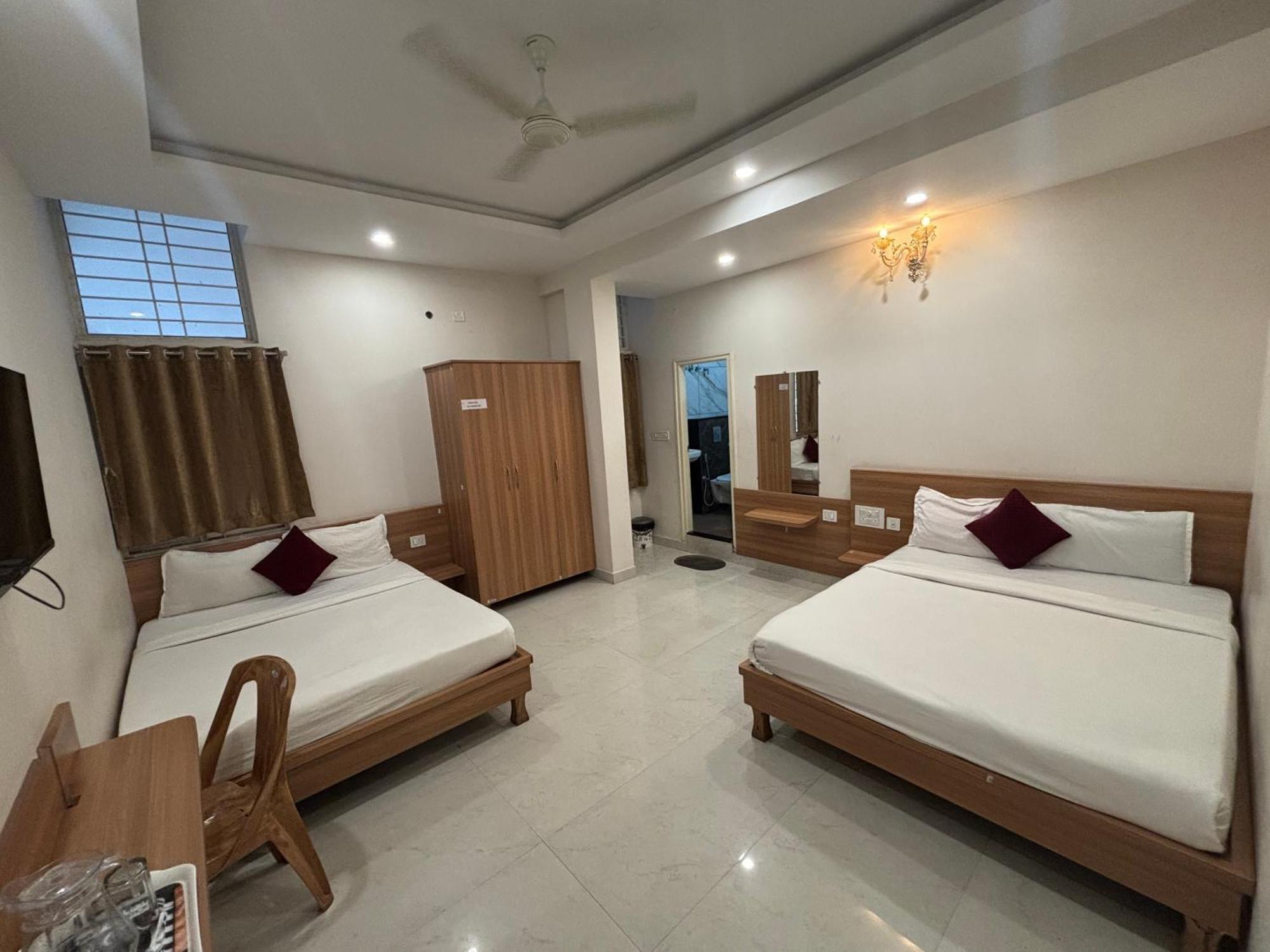 Seema Palace Inn 1 Km From Railwaystaion Mysore Extérieur photo